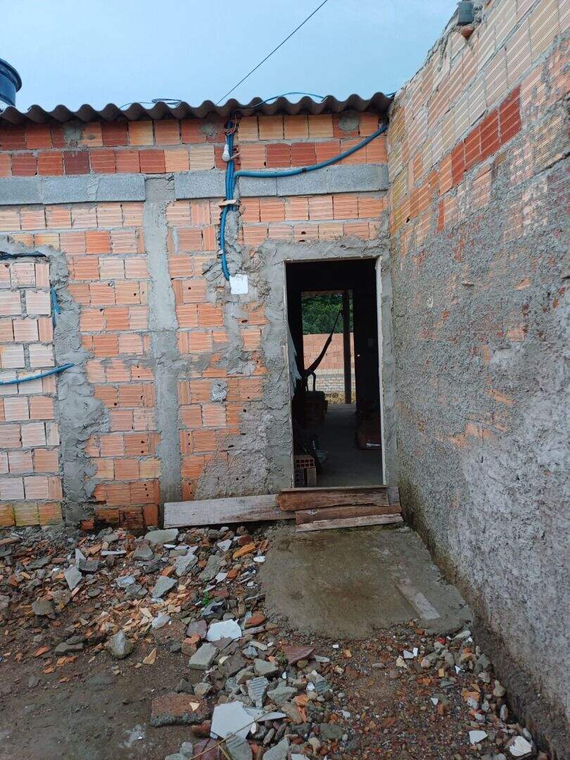 Casa à venda no Bonsucesso: 
