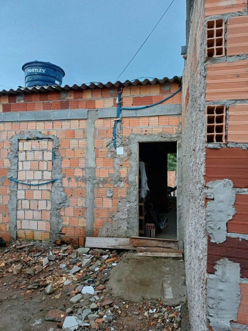 Casa à venda no Bonsucesso: 