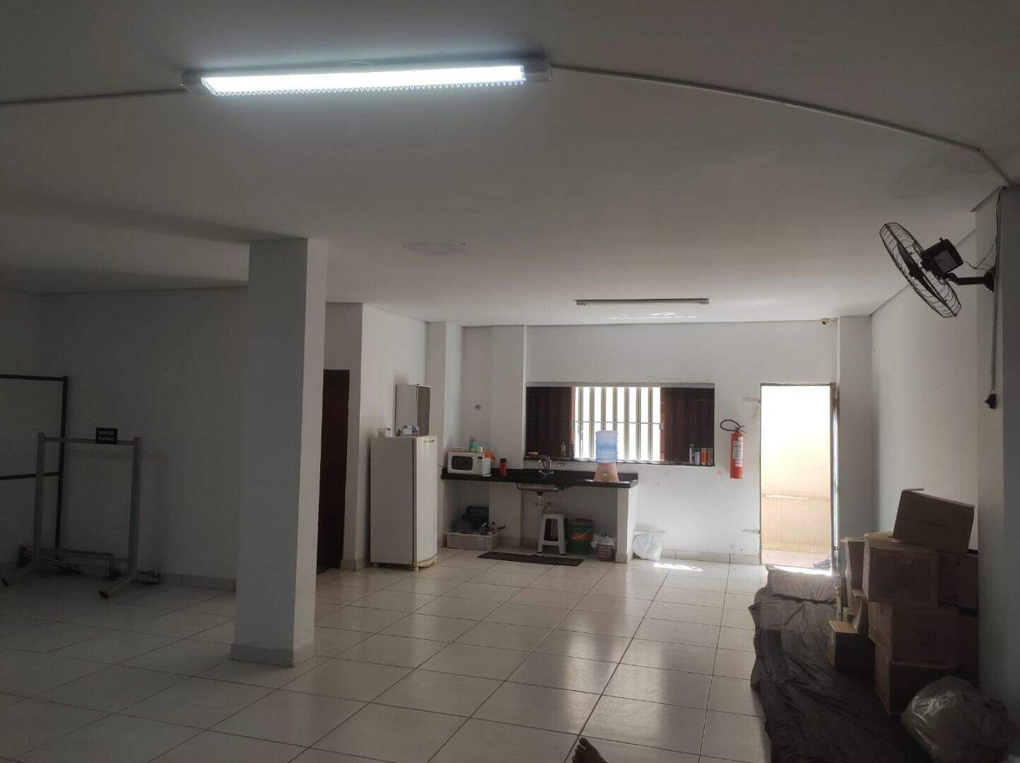 Casa comercial à venda no Centro: 