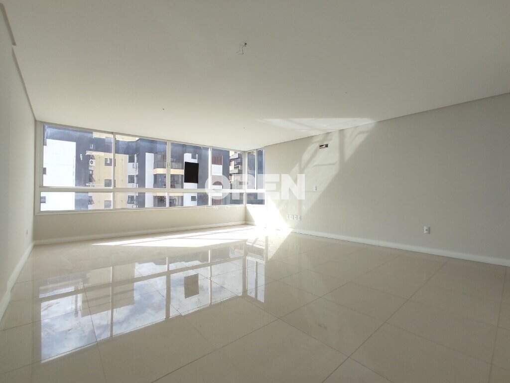 Apartamento com 124m², 3 dormitórios, 1 suíte, 2 vagas, Residencial Hannover em Canoas para Comprar