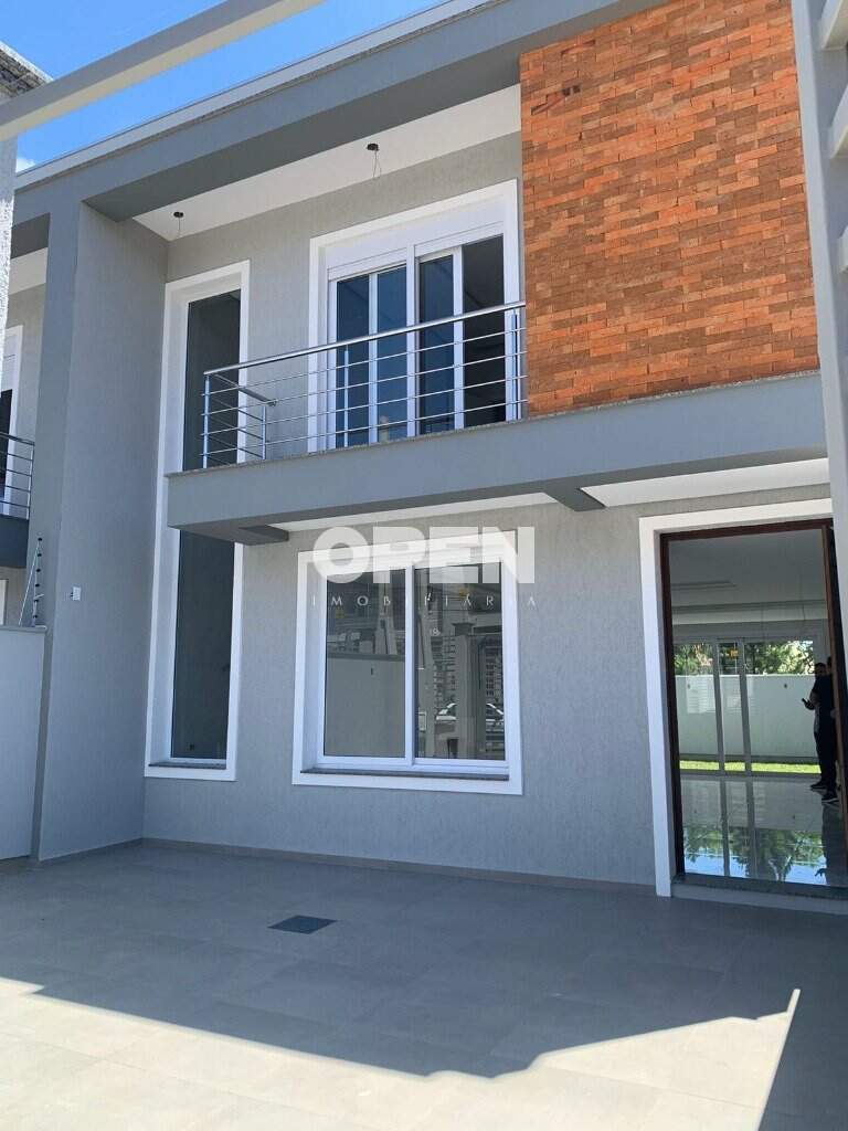 Sobrado com 140m², 3 dormitórios, 1 suíte, 2 vagas no bairro Bela Vista em Canoas para Comprar