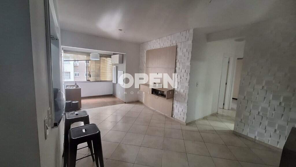 Apartamento com 650m², 2 dormitórios, 1 suíte, 1 vaga no bairro Centro em Canoas para Comprar