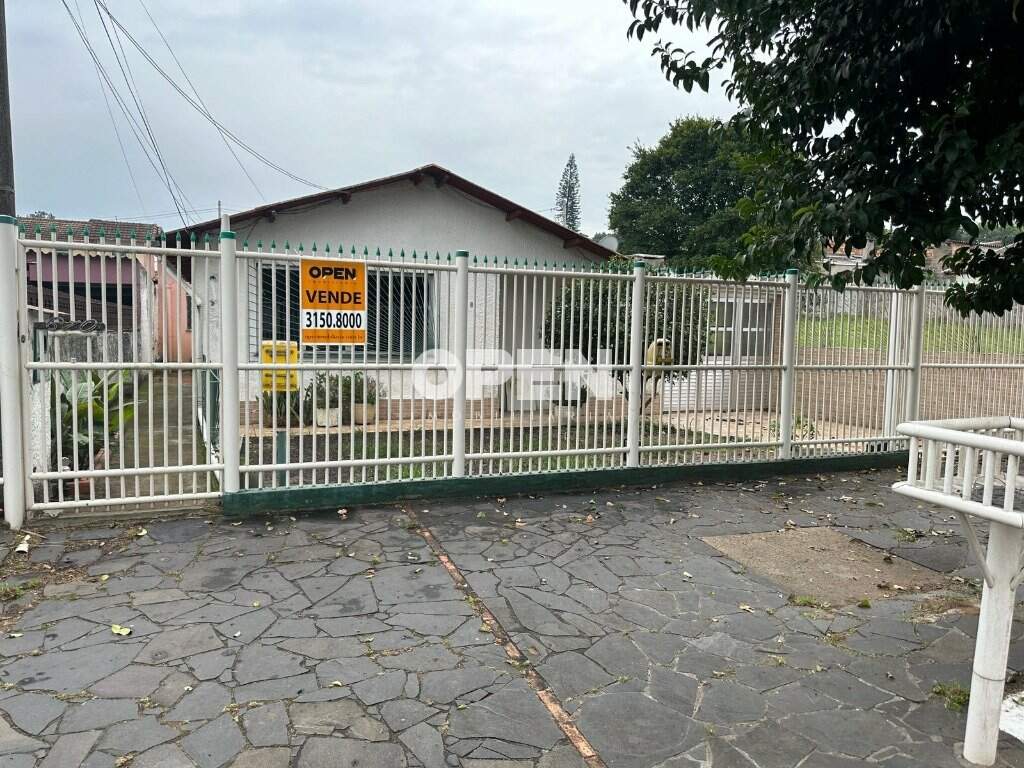 Casa com 300m², 2 dormitórios, 1 vaga no bairro Nossa Senhora das Graças em Canoas para Comprar