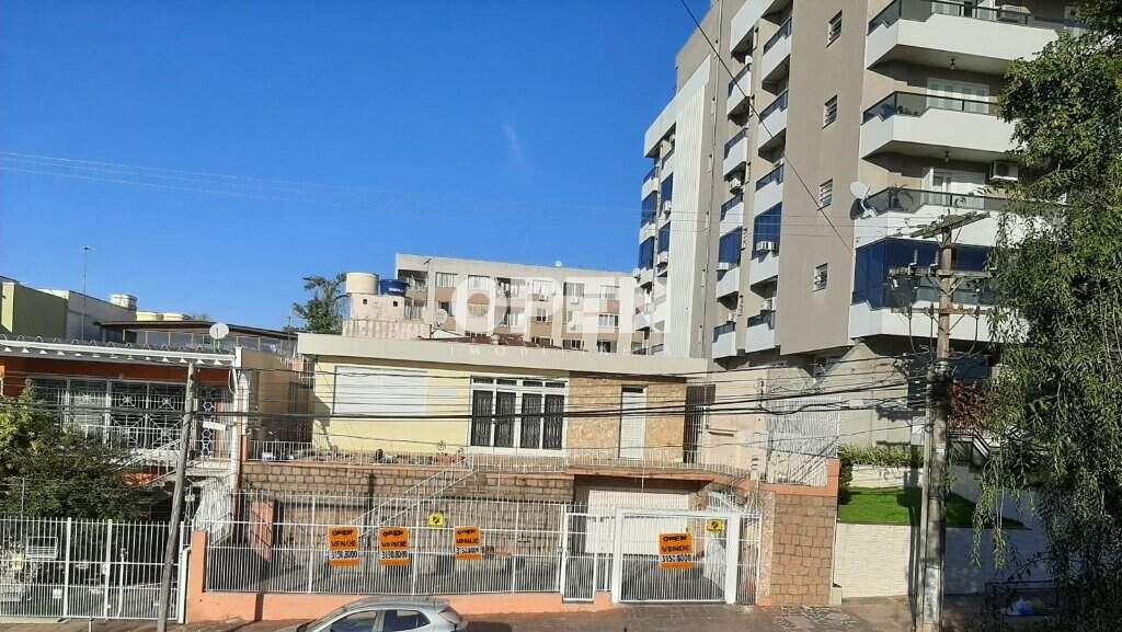 Casa com 212m², 3 dormitórios, 1 suíte, 1 vaga no bairro Marechal Rondon em Canoas para Comprar