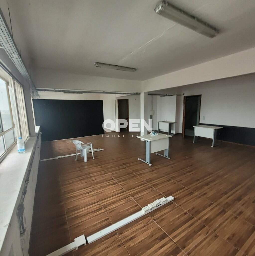 Sala Comercial com 100m², Bonafide em Canoas para Comprar