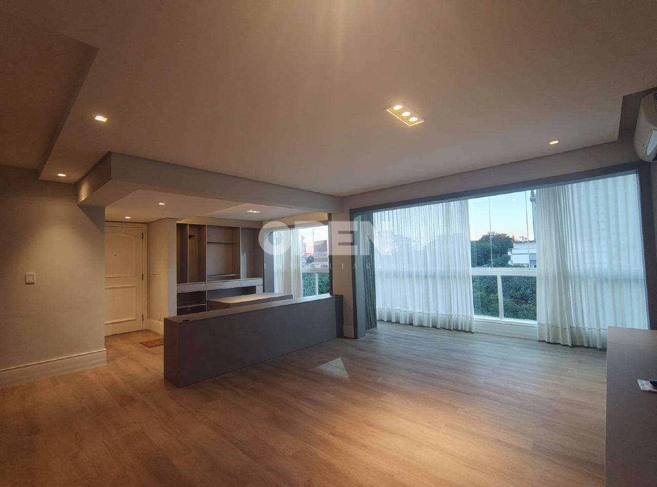 Cobertura com 281m², 4 dormitórios, 2 suítes, 2 vagas no bairro Centro em Canoas para Comprar