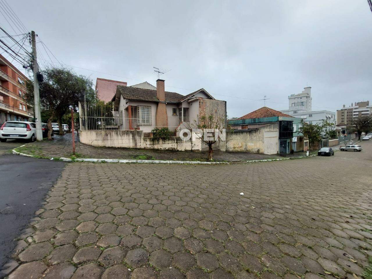 Casa com 200m², 3 dormitórios, 2 vagas no bairro Marechal Rondon em Canoas para Comprar