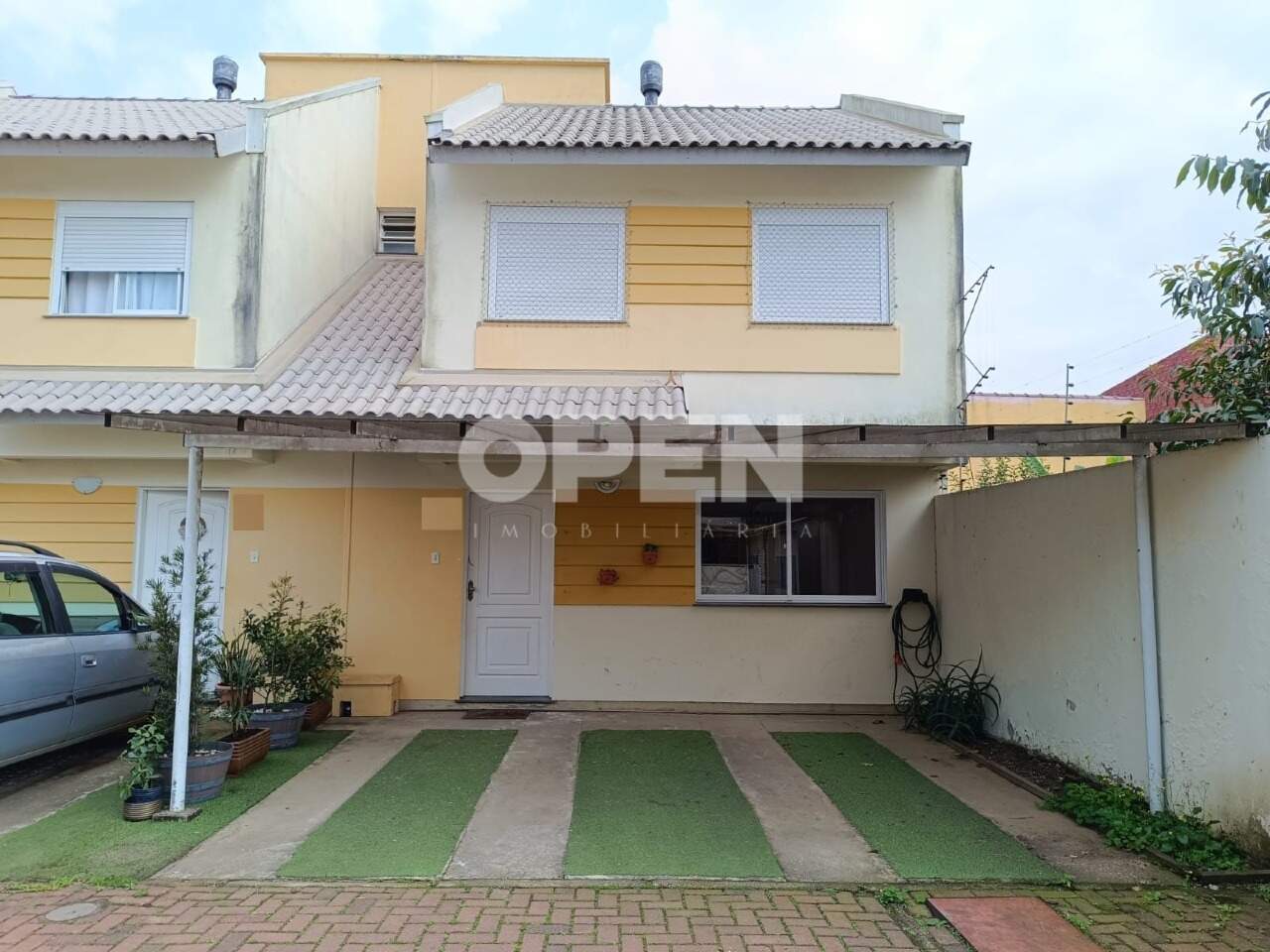 Casa em Condomínio  com 137m², 3 dormitórios, 1 suíte, 2 vagas, Vida Nova Garden em Canoas para Comprar