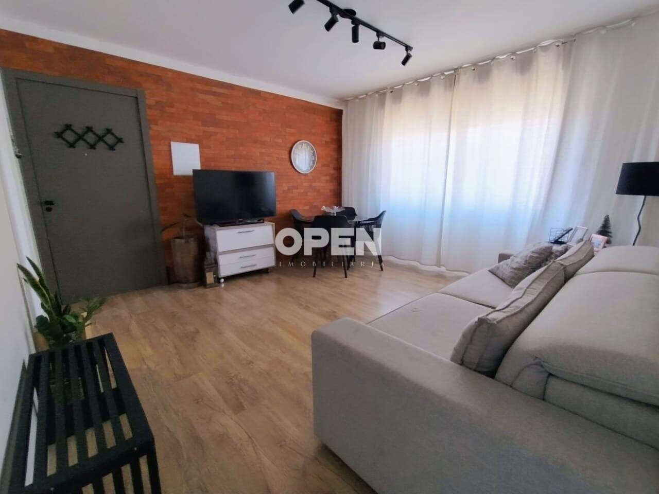 Apartamento com 65m², 2 dormitórios, 1 vaga no bairro Nossa Senhora das Graças em Canoas para Comprar