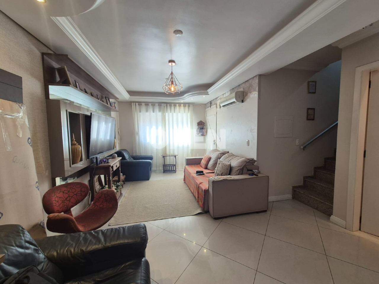Casa em Condomínio  com 130m², 3 dormitórios, 2 vagas, São José em Canoas para Comprar