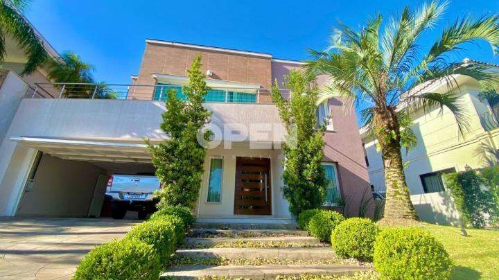 Casa em Condomínio  com 412m², 5 dormitórios, 4 suítes, 4 vagas no bairro Igara em Canoas para Comprar
