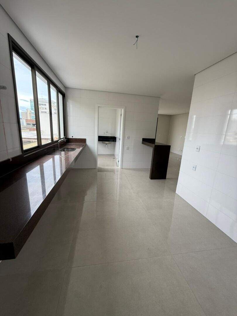 Apartamento à venda no Cidade Nobre: 