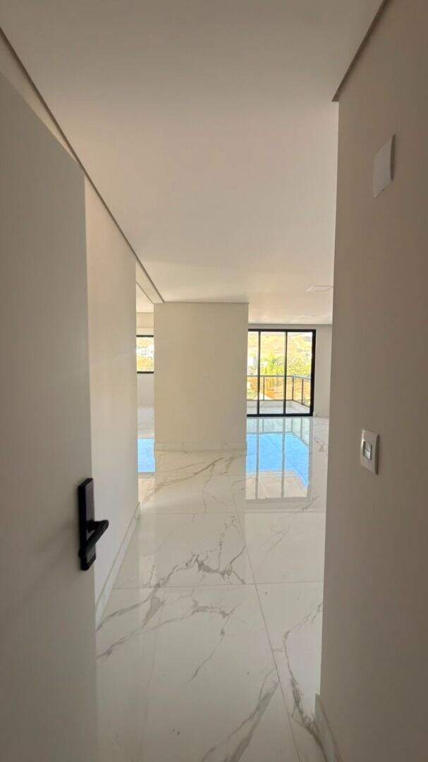 Apartamento à venda no Cidade Nobre: 
