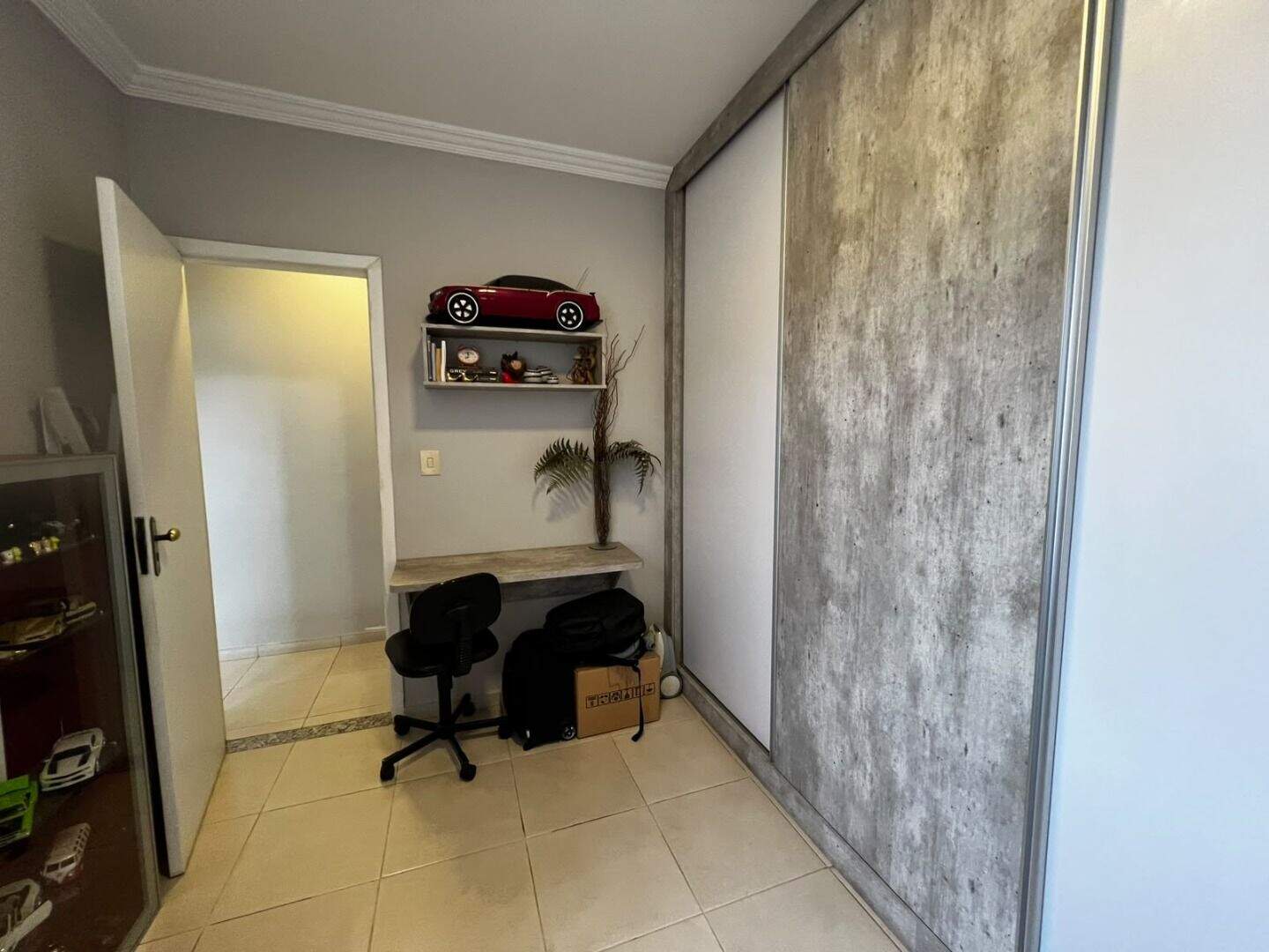 Apartamento à venda no Parque Caravelas: 