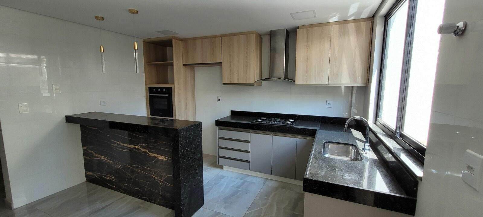 Casa à venda no Cidade Nobre: 