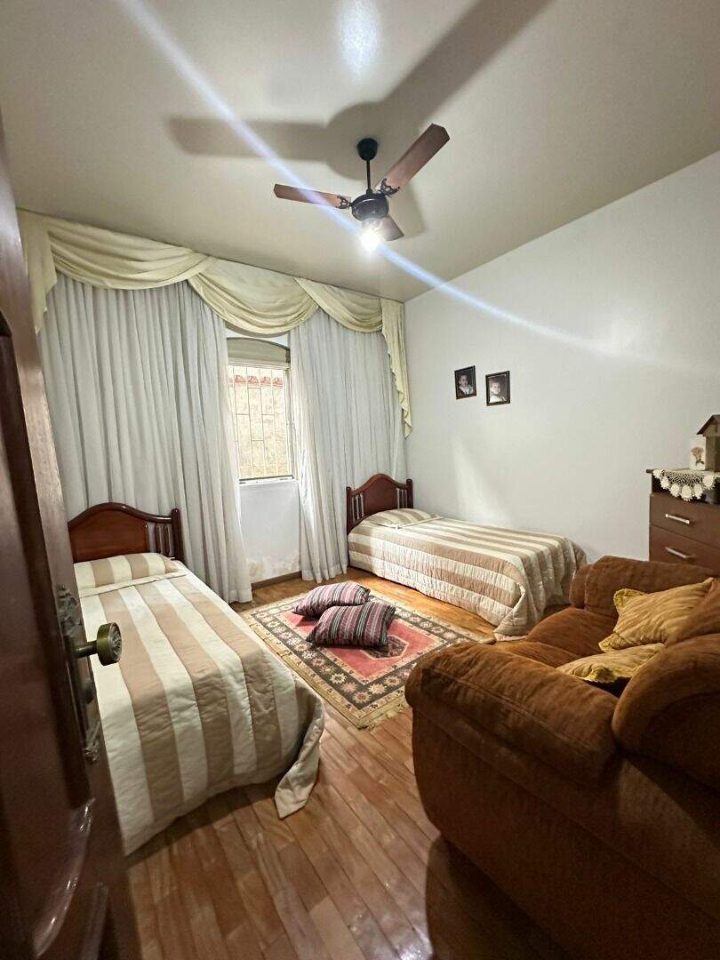Casa à venda no Horto: 