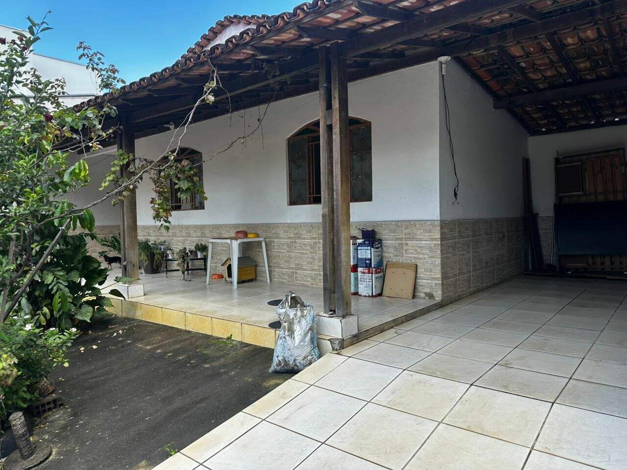 Casa à venda no Cariru: 