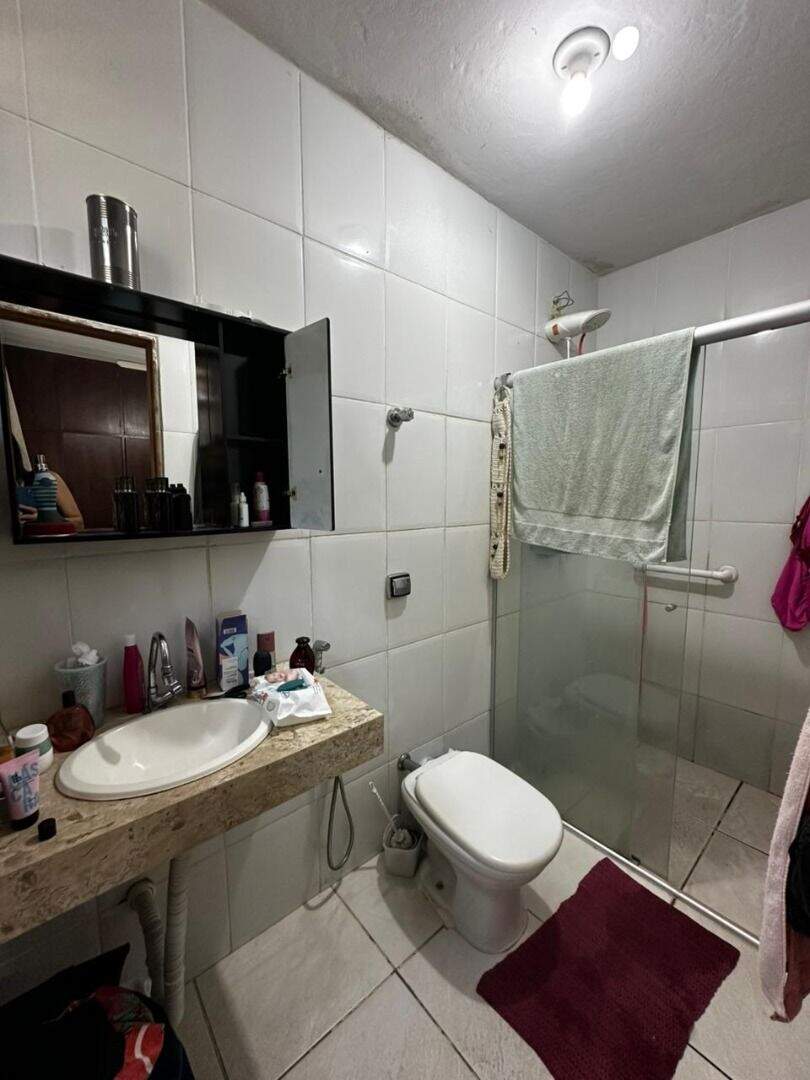 Casa à venda no Cariru: 