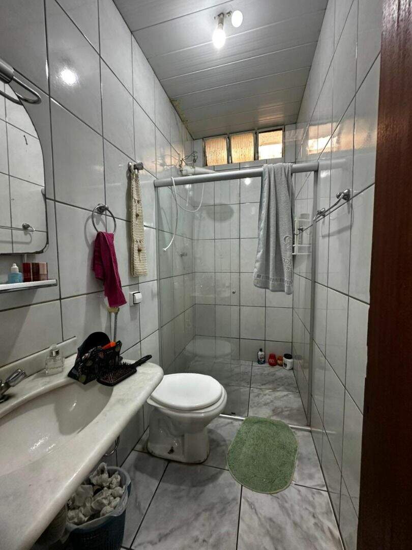 Casa à venda no Cariru: 