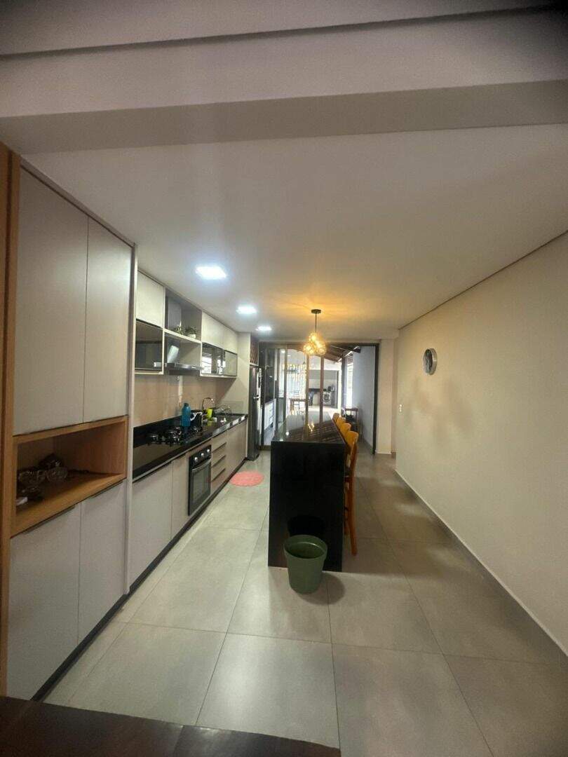Casa à venda no Imbaúbas: 