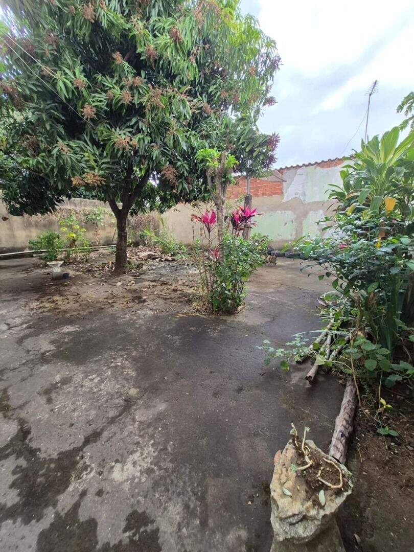 Casa à venda no Iguaçu: 
