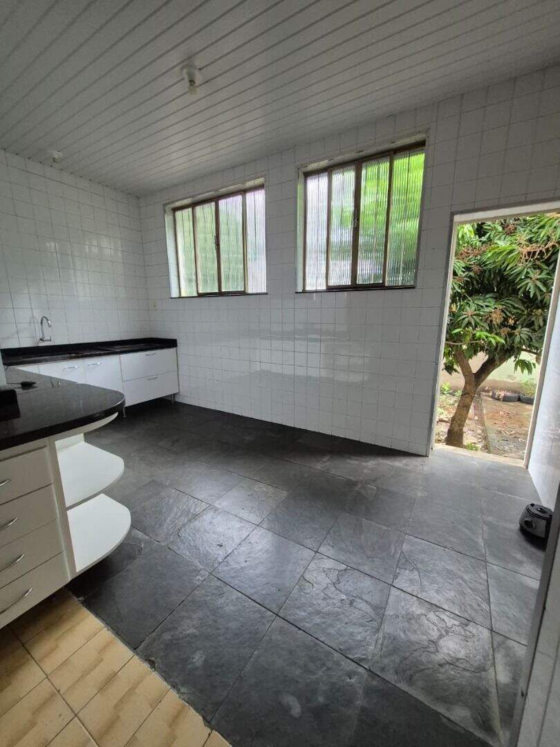 Casa à venda no Iguaçu: 