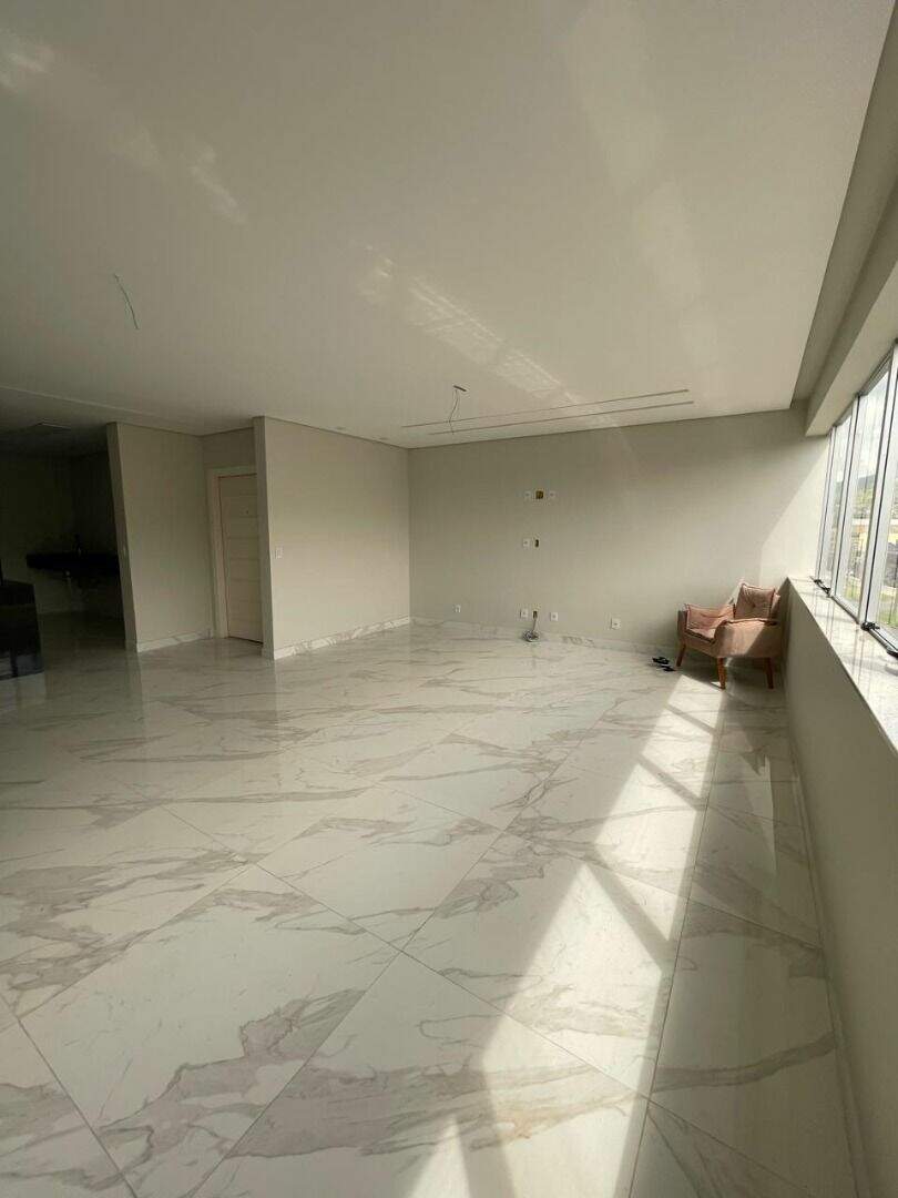 Apartamento à venda no Cidade Nobre: 