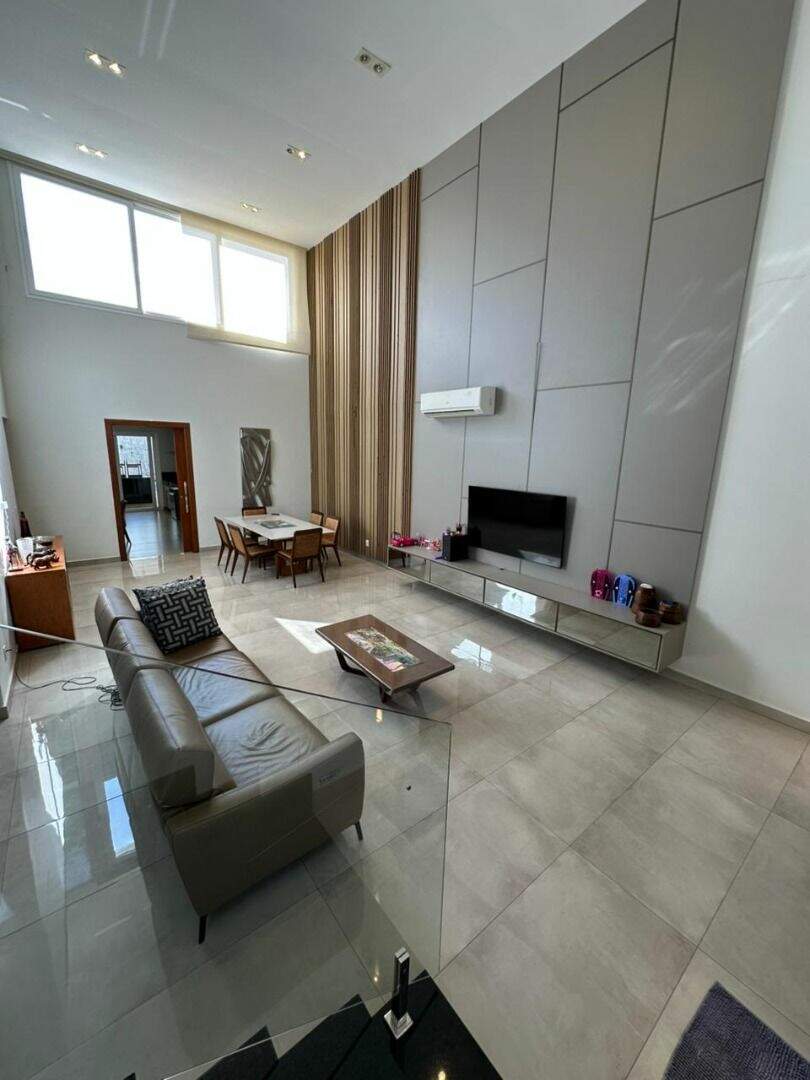 Casa à venda no Cariru: 