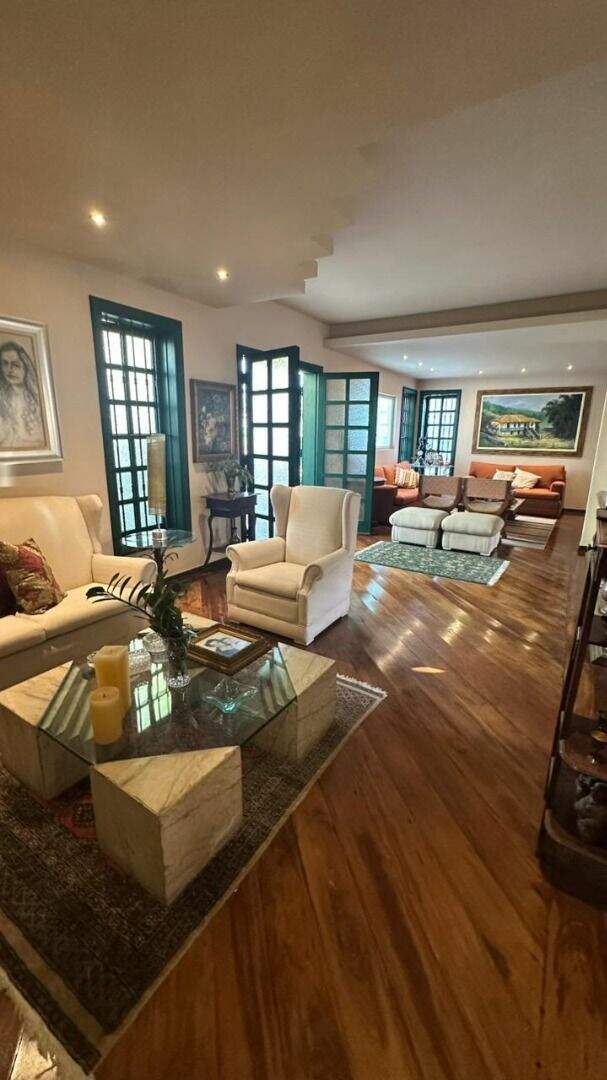 Casa à venda no Cariru: 