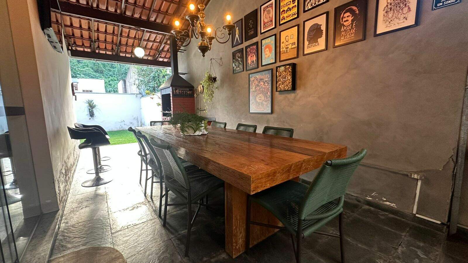Casa à venda no Cariru: 