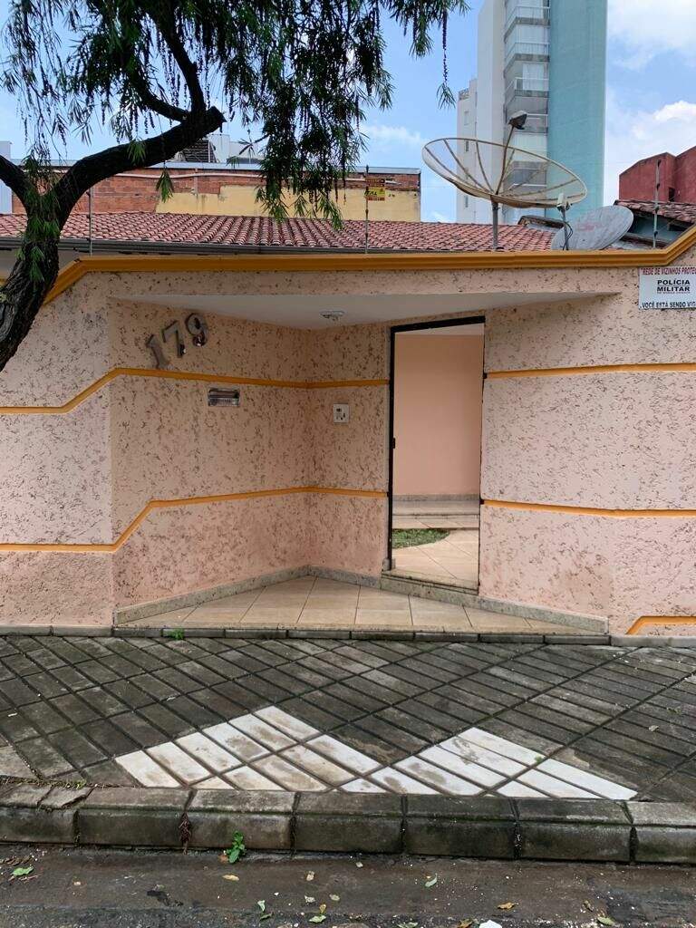 Casa à venda no Horto: 