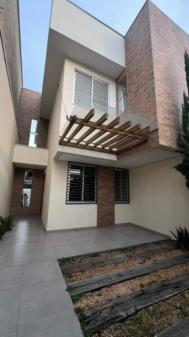 Casa à venda no Cariru: 