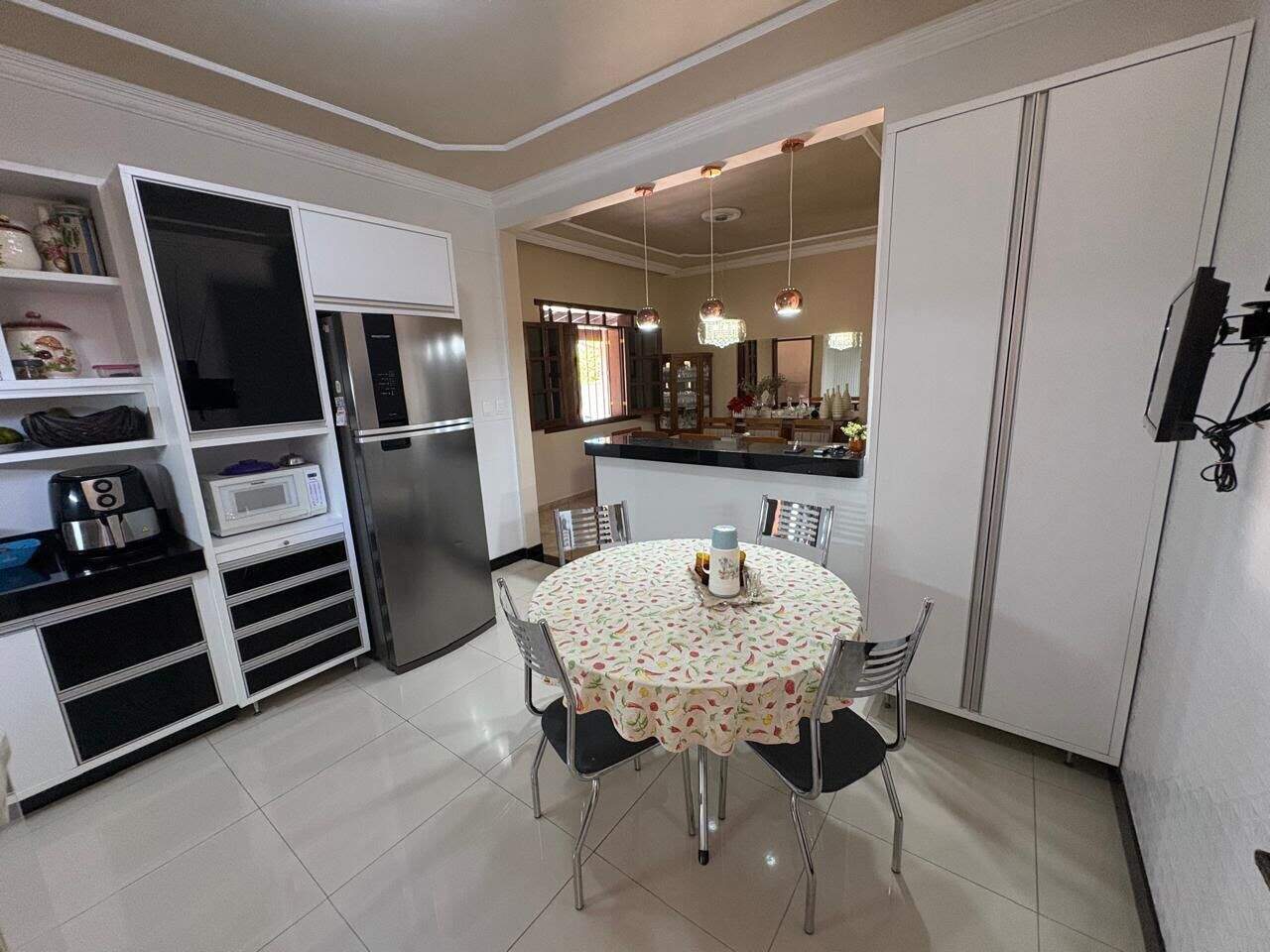 Casa à venda no Imbaúbas: 