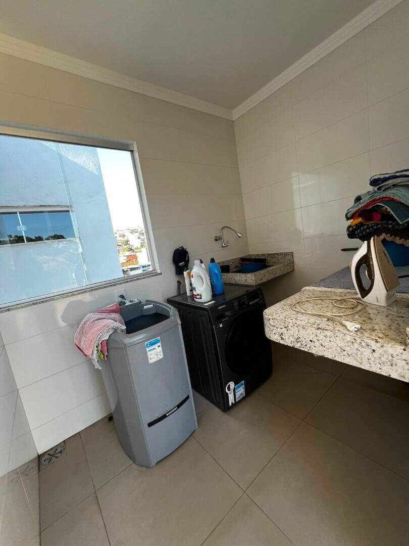 Cobertura à venda no Caravelas: 