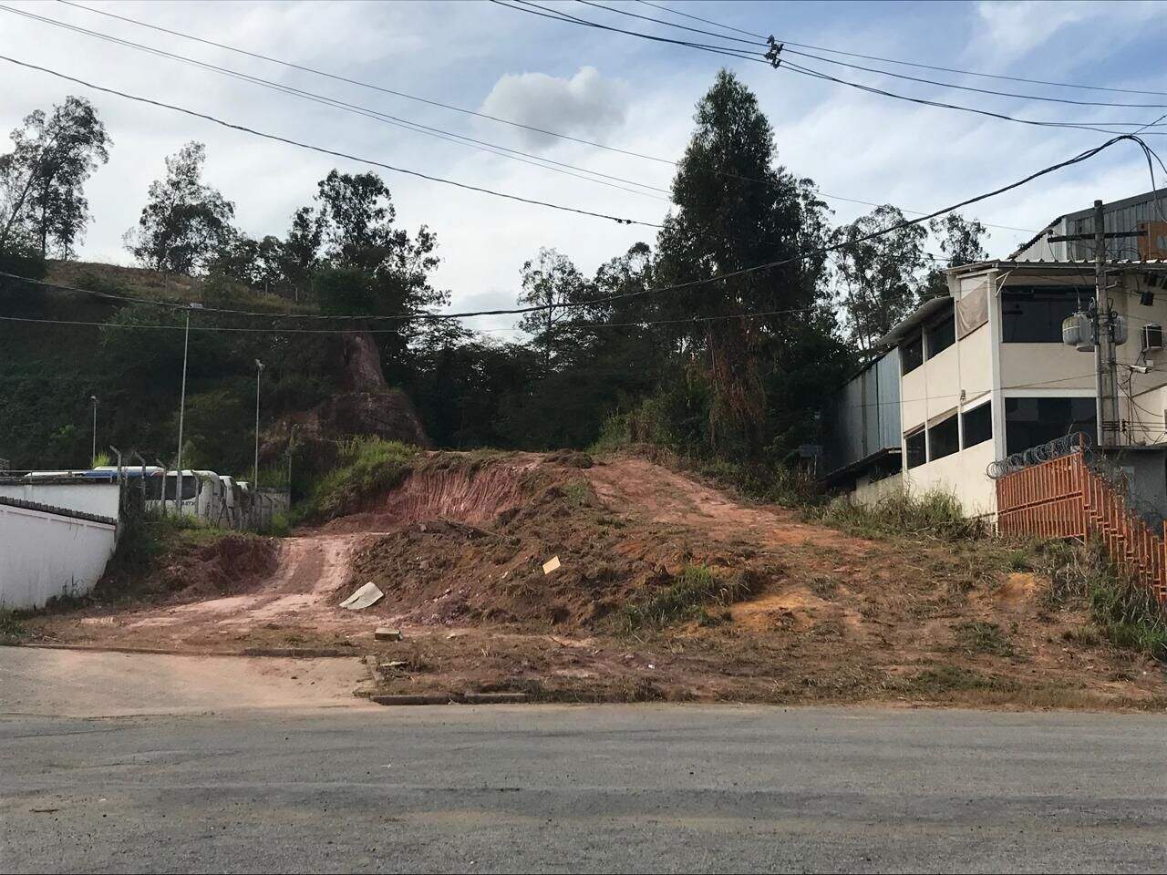 Terreno à venda no Distrito Industrial: 