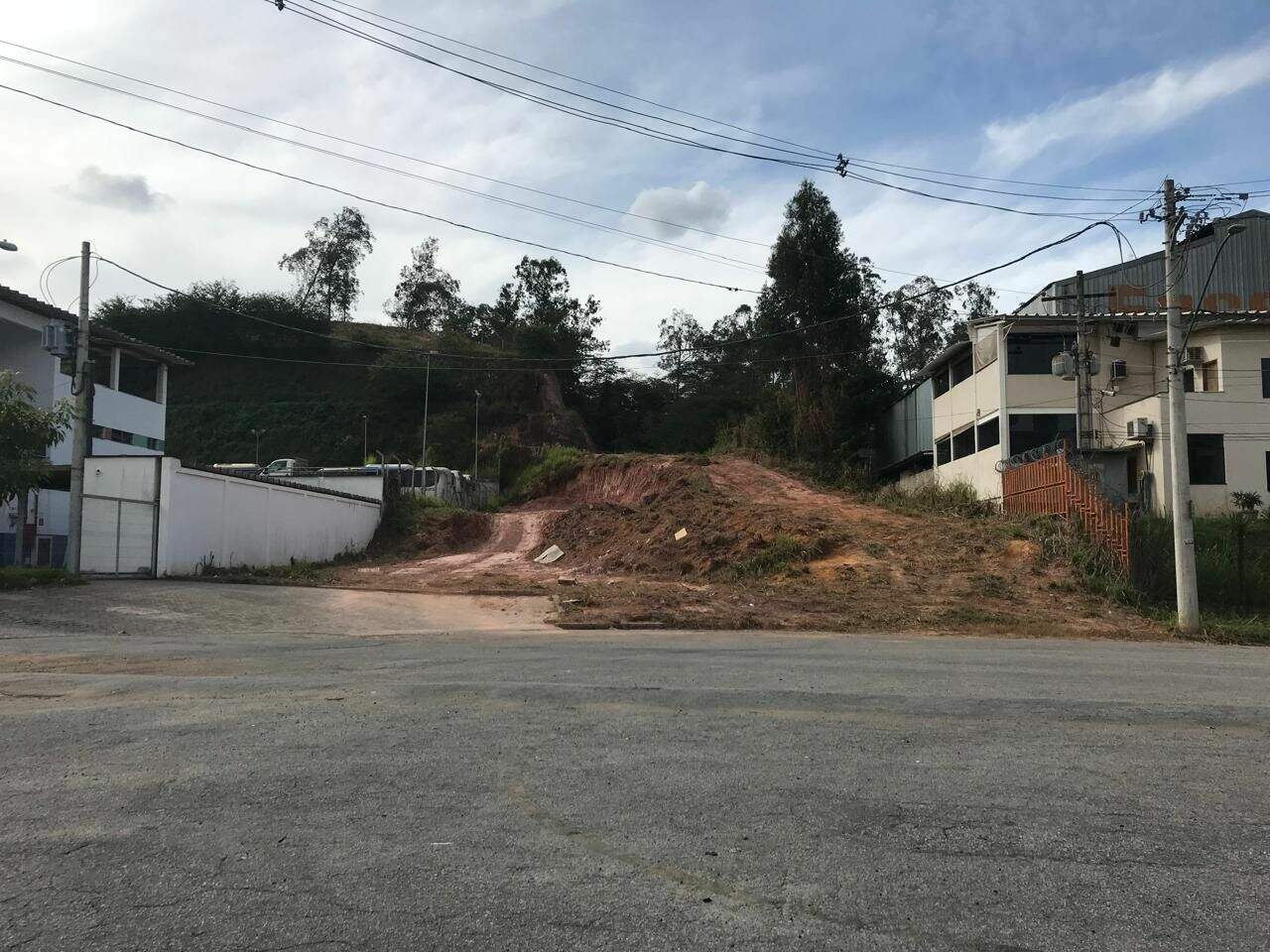 Terreno à venda no Distrito Industrial: 