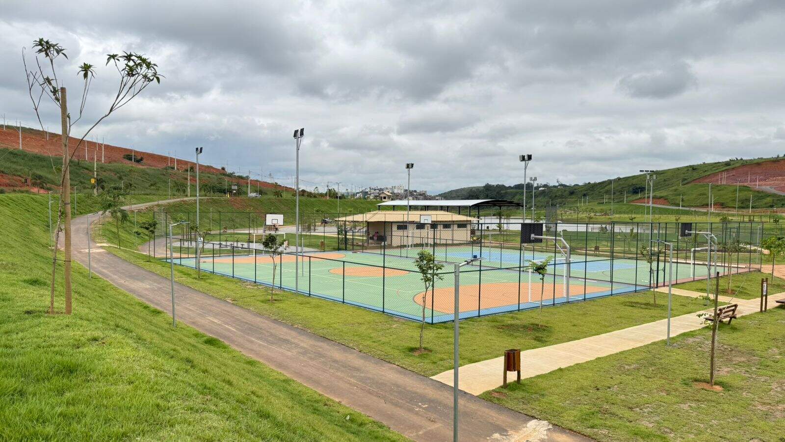 Terreno à venda no Santana Do Paraiso: 
