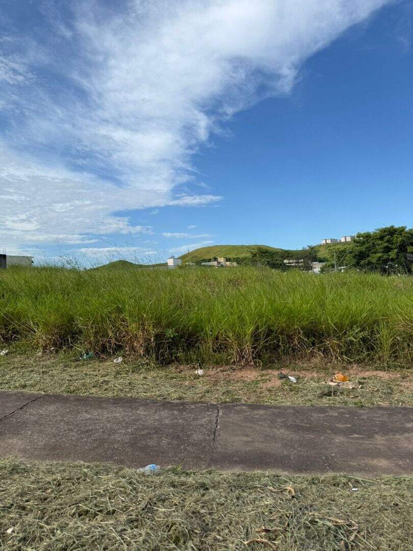 Terreno à venda no Veneza: 
