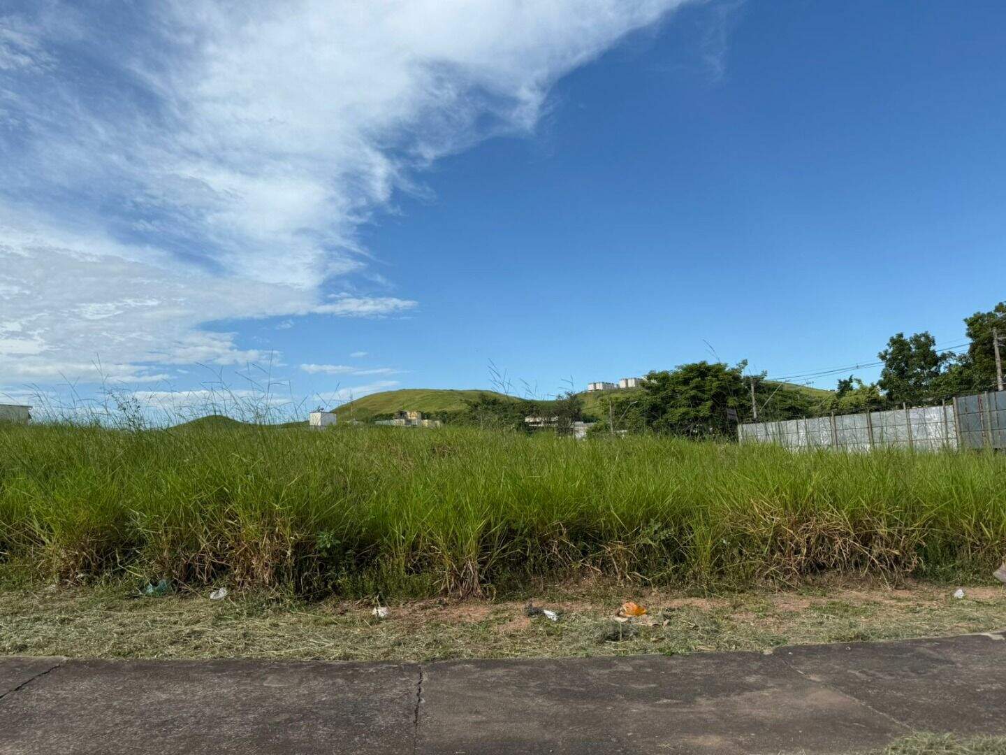 Terreno à venda no Veneza: 