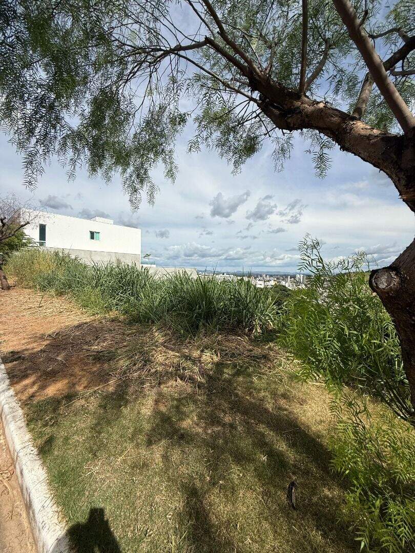 Terreno à venda no Cidade Nobre: 