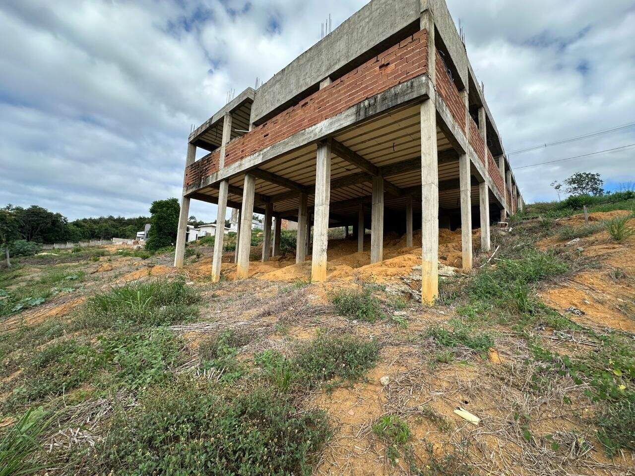 Terreno à venda no Gran Royalle: 