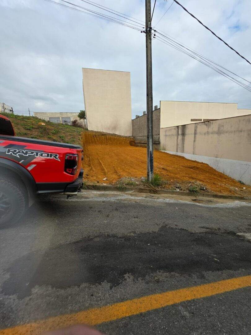 Terreno à venda no Santana Do Paraiso: 