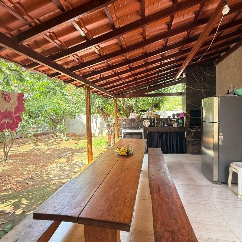 Casa à venda no Limoeiro: 
