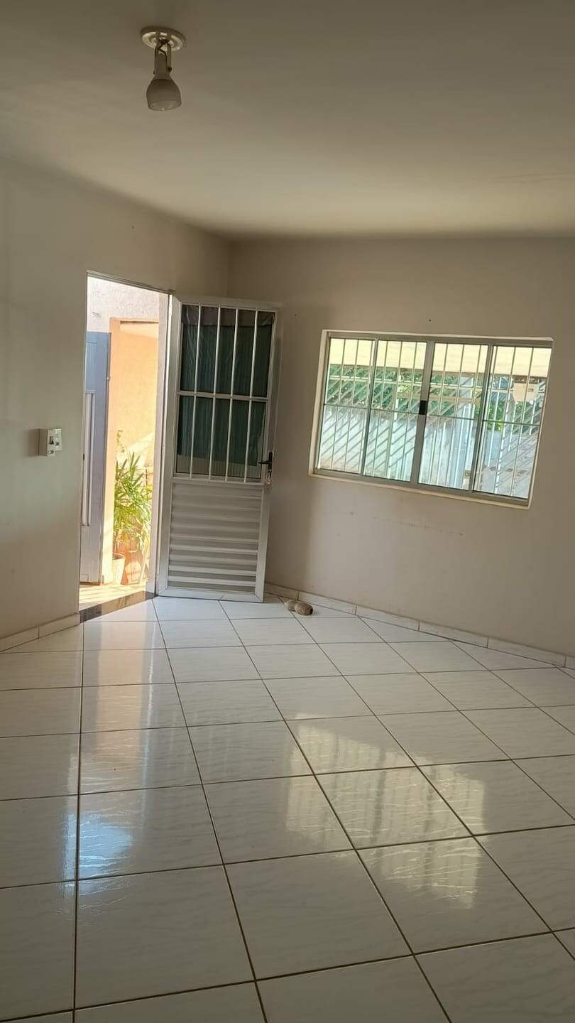 Casa à venda no Conjunto Habitacional Santa Terezinha: imagem-do-whatsapp-de-2025-09-17-a-s-09-58-12_14f053b41762179390356.jpg