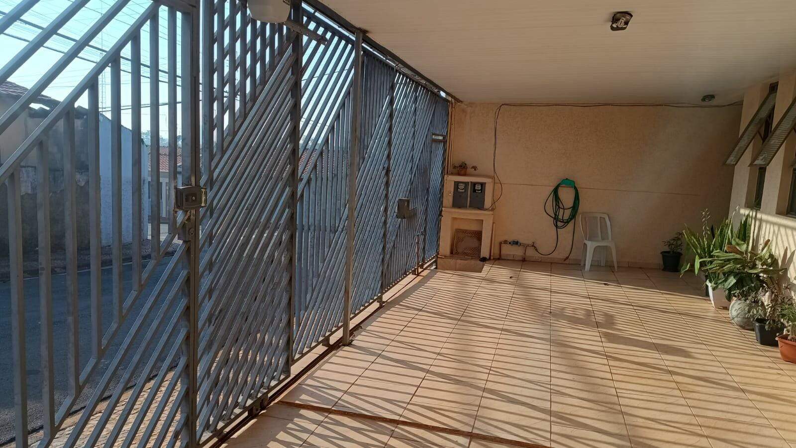 Casa à venda no Conjunto Habitacional Santa Terezinha: imagem-do-whatsapp-de-2025-09-17-a-s-09-58-12_a6495b831762179390433.jpg