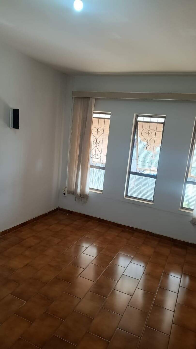 Casa à venda no Conjunto Habitacional Santa Terezinha: imagem-do-whatsapp-de-2025-09-17-a-s-09-58-12_aa02b36a1762179390200.jpg