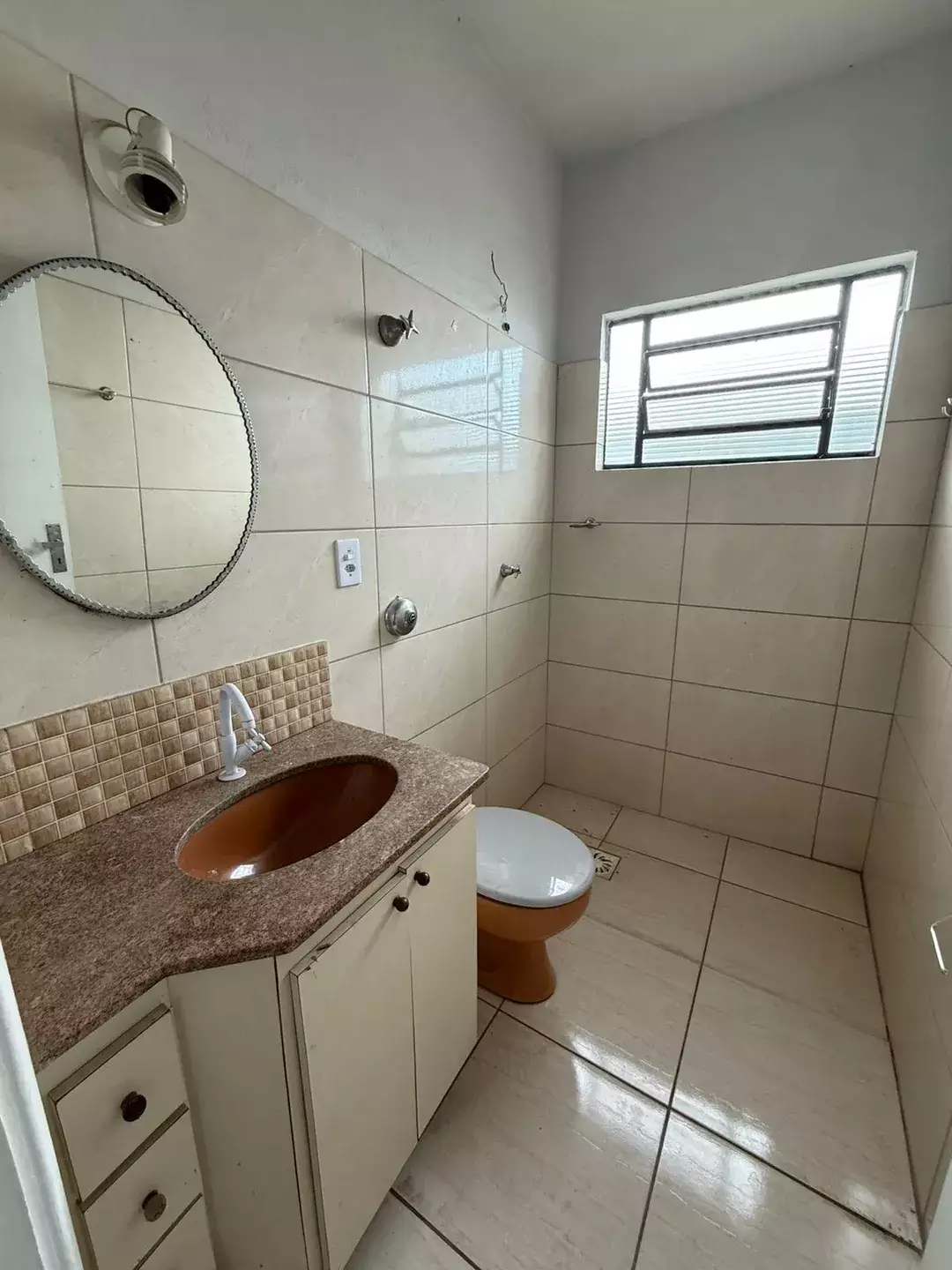 Casa para aluguel no Vila Molon: whatsapp-image-2026-04-28-at-15-07-531777400837318.jpeg
