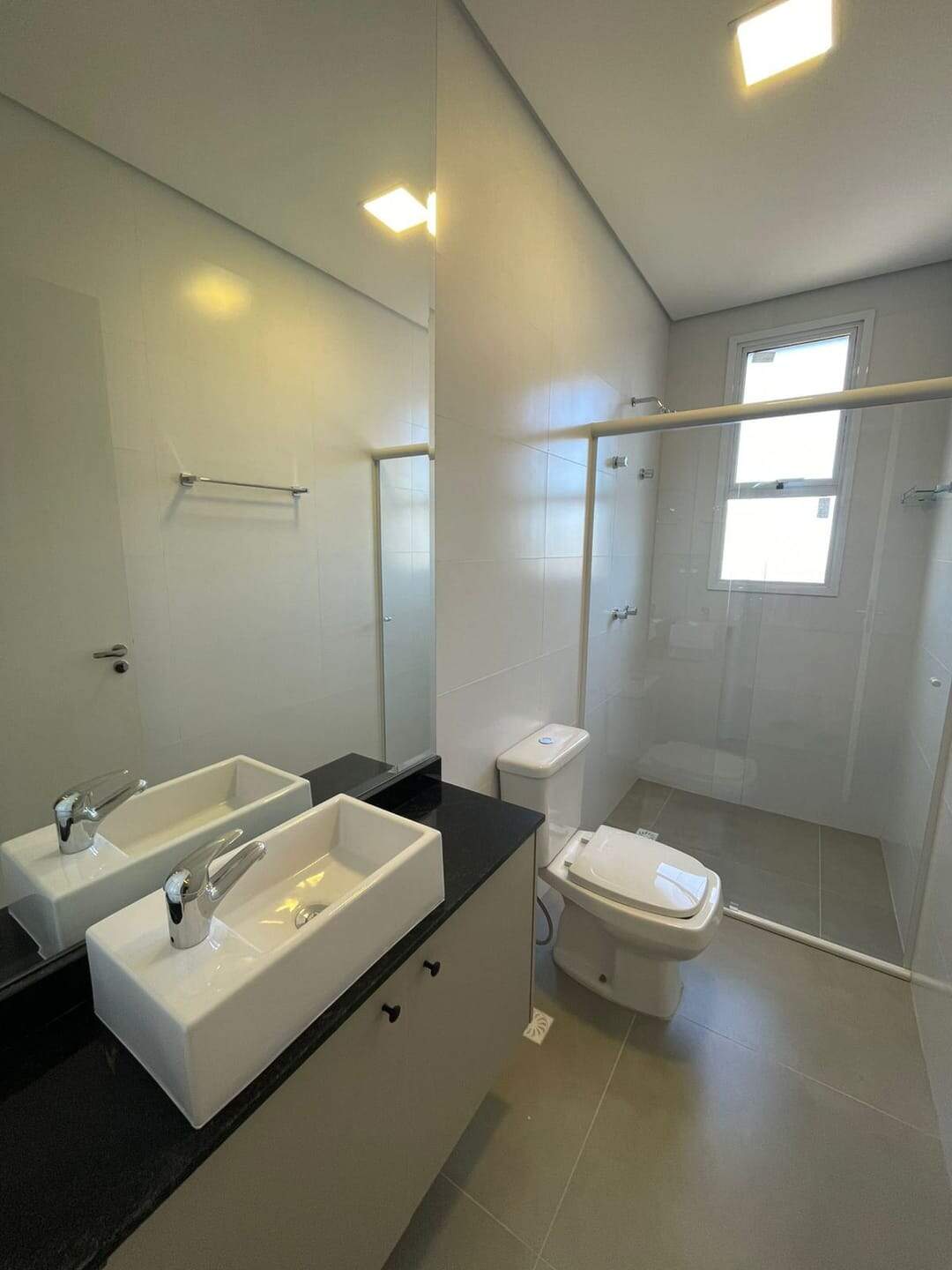 Apartamento à venda no Centro: imagem-do-whatsapp-de-2025-06-16-a-s-09-57-27_8cddd1881750424659053.jpg
