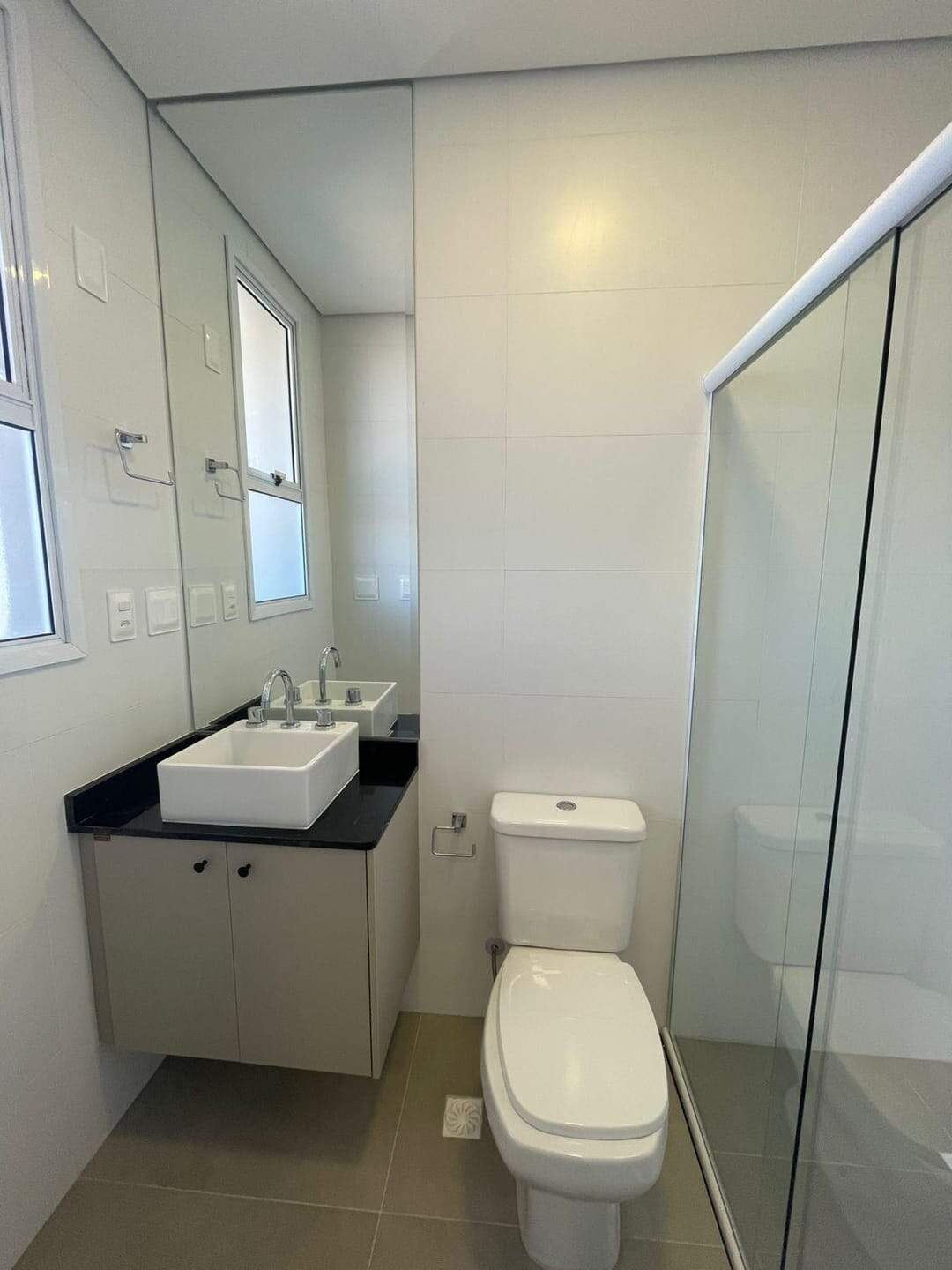 Apartamento à venda no Centro: imagem-do-whatsapp-de-2025-06-16-a-s-09-57-28_dba3378f1750424659062.jpg