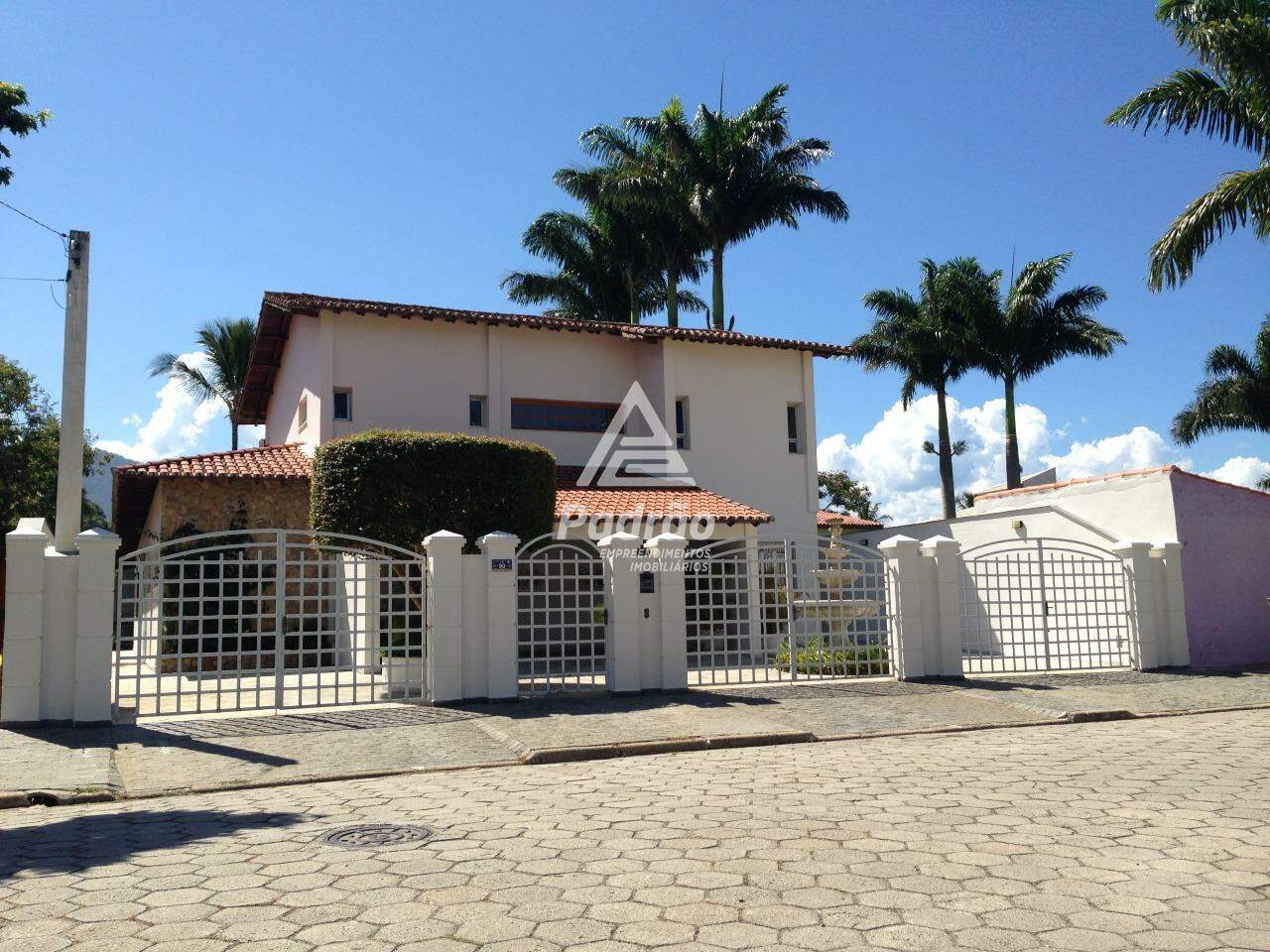 Casa para aluguel, 2 vagas, Arrastão - São Sebastião/SP